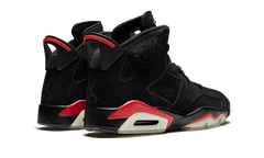 6 Retro "BLACK / VARSITY RED" 384664 061