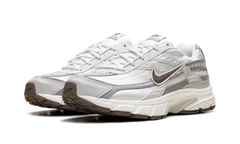 Initiator WMNS"Phantom Light Bone Sail Mink Brown" IB4339 001