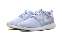 Roshe Run Wmns"Royal Tint" 844994 407