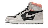 1 Retro High OG "Neutral Grey/Hyper Crimson" 555088 018