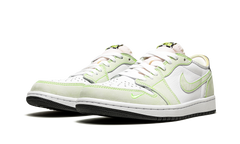 1 Low OG "Ghost Green" DM7837 103