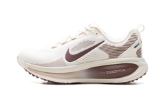 Vomero 18 WMNS"Pale Ivory Red Sepia Silt Red Dark Team Red" HM6804 108