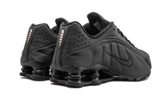 SHOX R4 WMNS"Black" AR3565 004